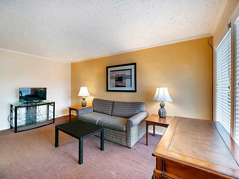 OYO Hotel & Apartments Houston Galleria