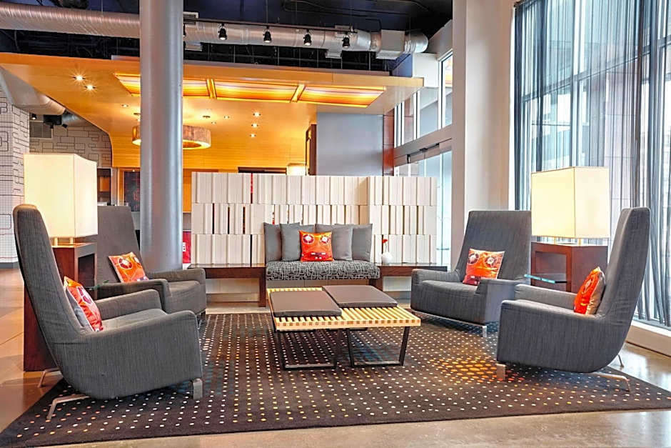 Aloft Montreal Airport