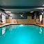 Holiday Inn Express Hotel & Suites Woodbridge by IHG