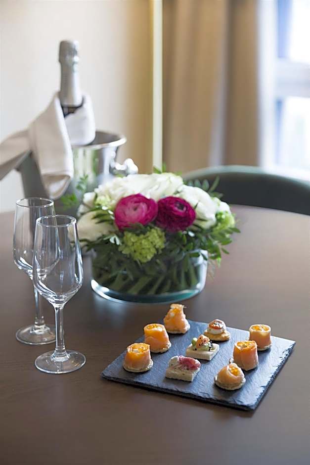 Warwick Reine Astrid - Lyon