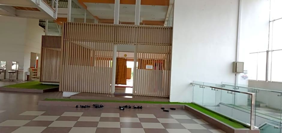 Capital O 1973 Guest House Toserba Selamat Syariah Pelabuhan Ratu