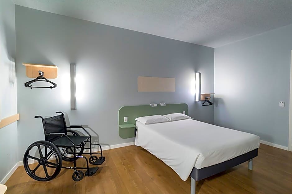 Ibis Budget Blumenau