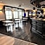 Royal Hotel, Bar & Grill