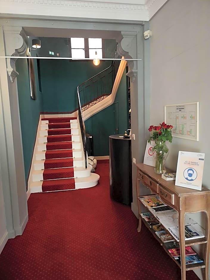 Hôtel De L'Amphithéâtre