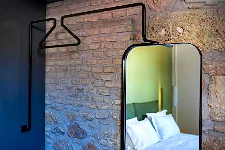 Apartment with Garden View