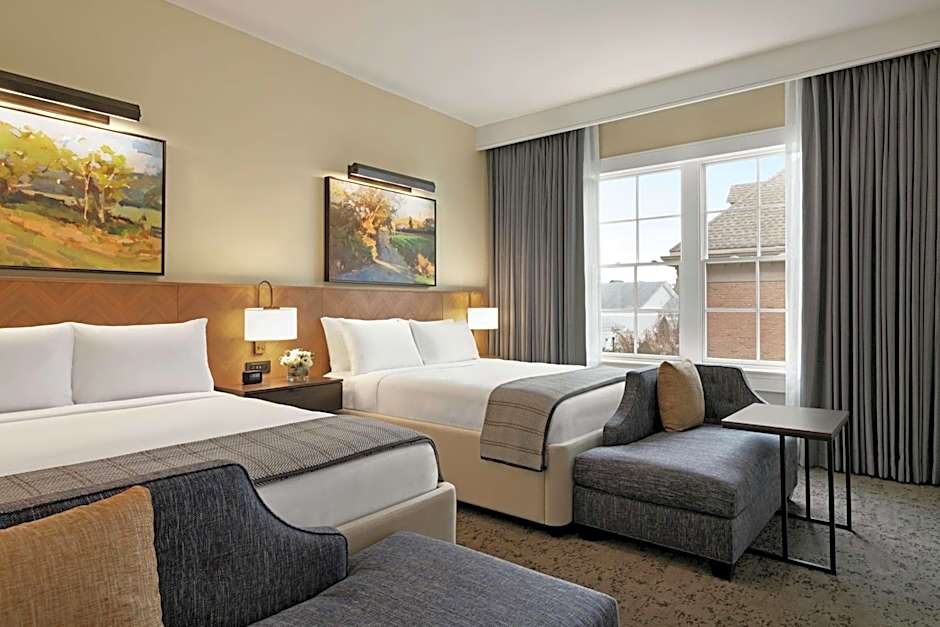 The Harpeth Downtown Franklin, Curio Collection by Hilton