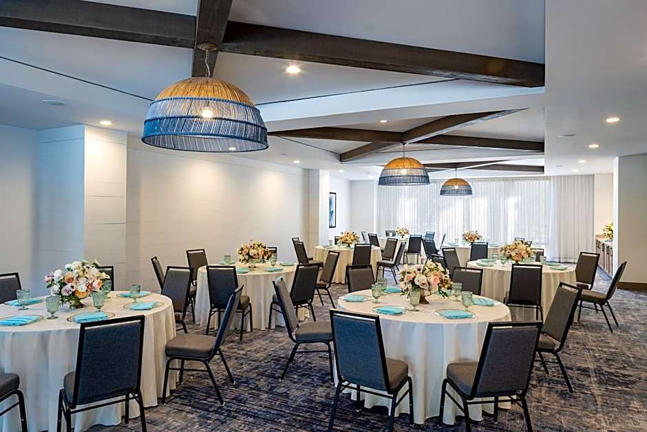 Delta Hotels by Marriott Jacksonville Deerwood