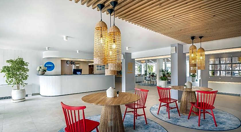 Club Dubrovnik Sunny Hotel by Valamar