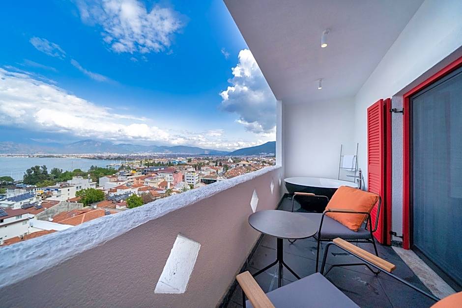 Reddoors Suites Sea View