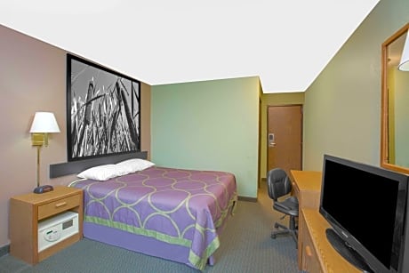 1 Queen Bed Business Room Non-Smoking