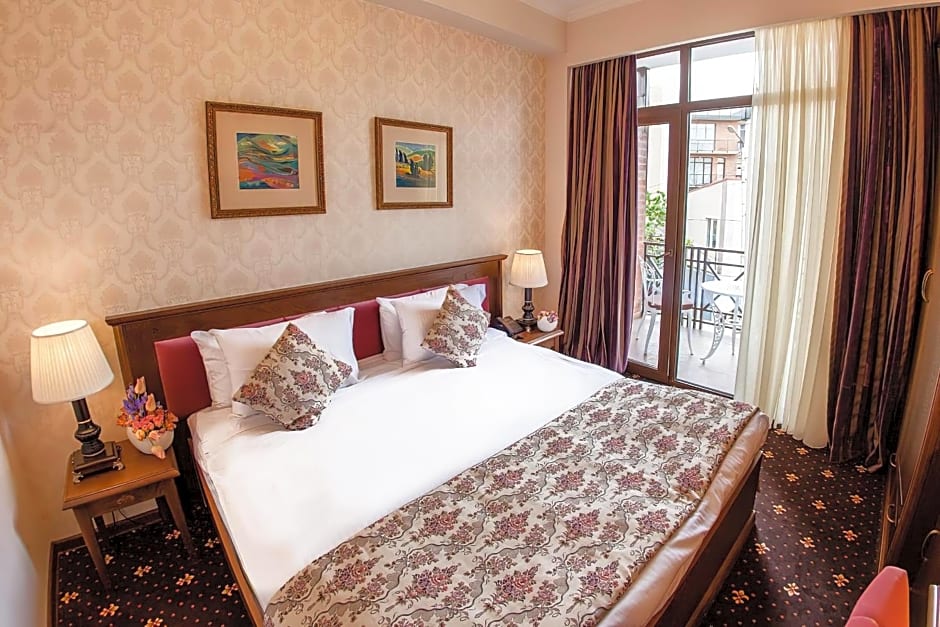 Reikartz Avlabari Tbilisi