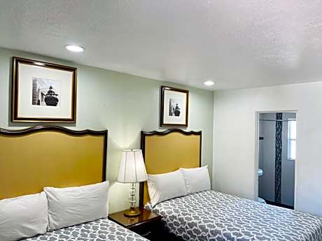 Deluxe Double Room with Shower