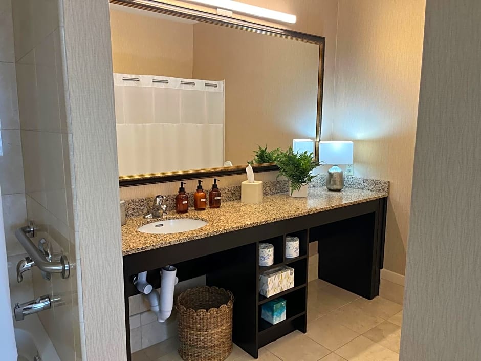 Hawthorn Extended Stay by Wyndham West Palm Beach