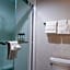 Holiday Inn Express Frazer - Malvern By IHG