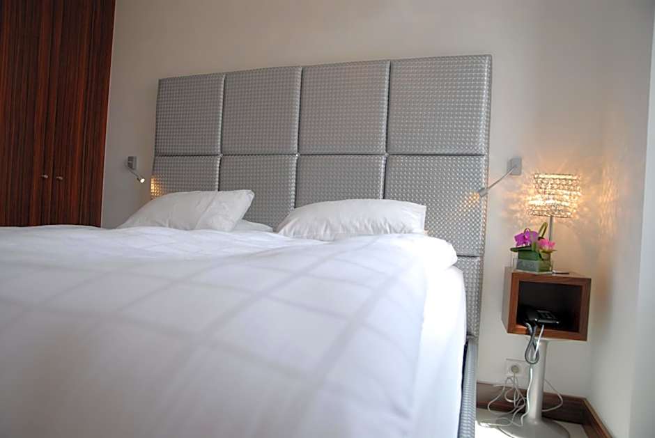 Golden Tulip Cannes Hotel De Paris