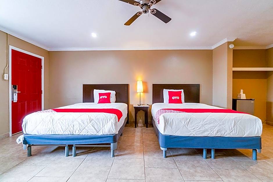 OYO Hotel Beeville -US 181