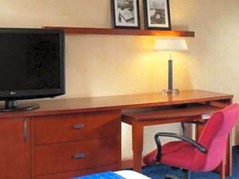 Courtyard by Marriott Detroit Southfield