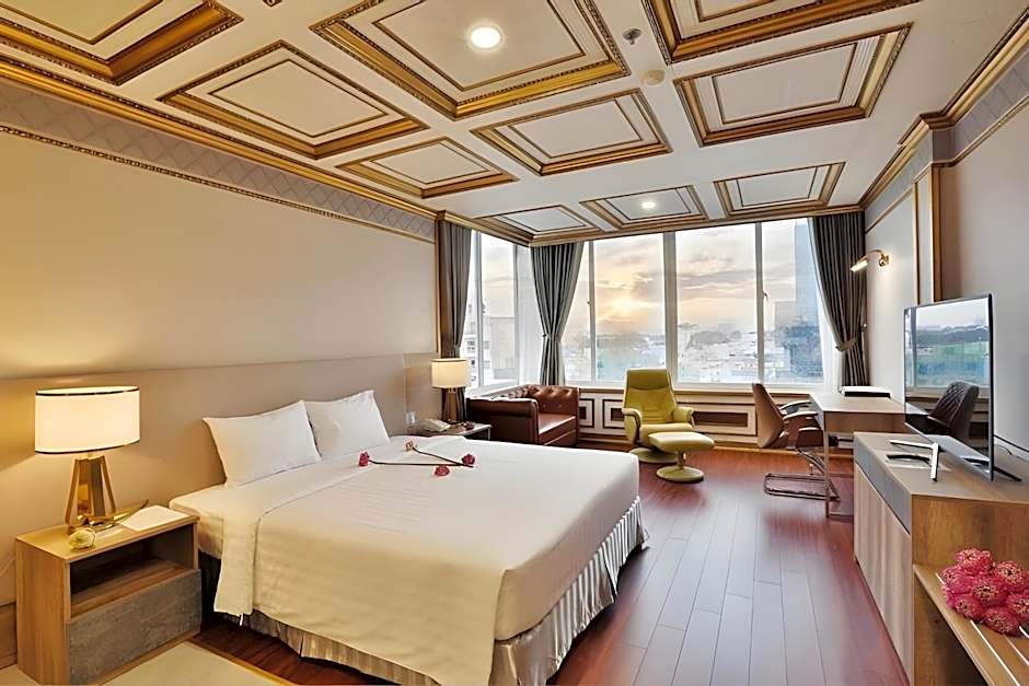 Lotus Saigon Hotel
