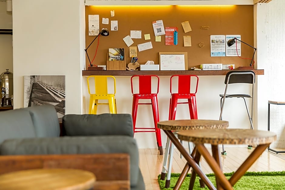 Mr Lobster's Secret Den Design Hostel