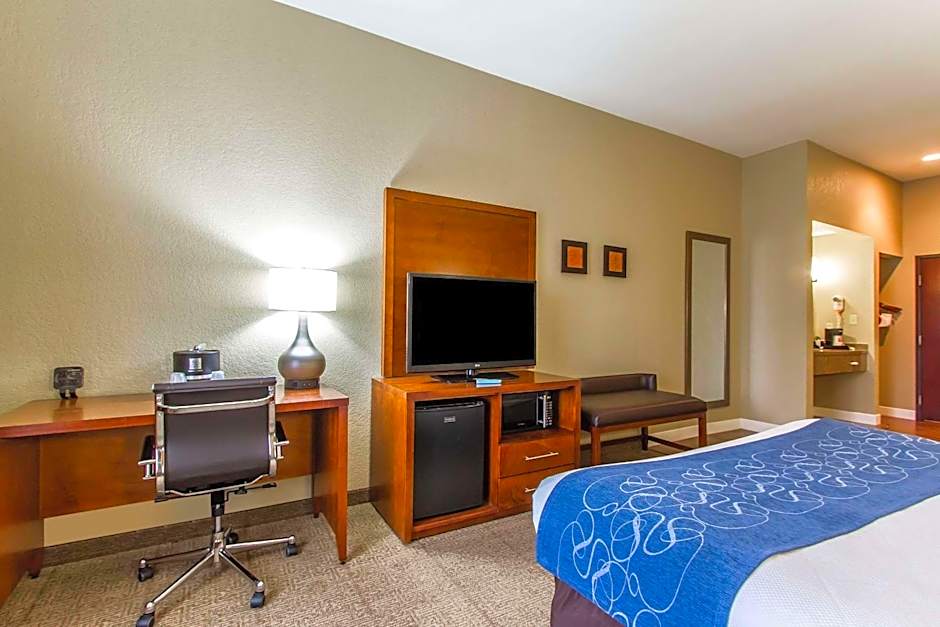 Comfort Suites Mattoon East