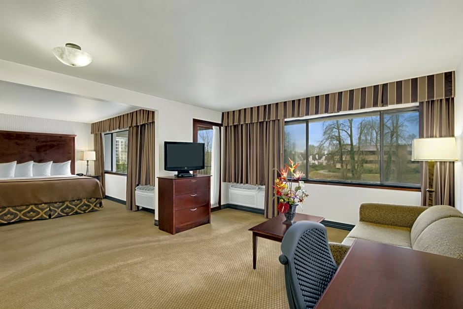 Ramada by Wyndham Tukwila Southcenter