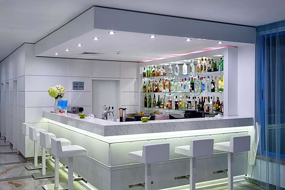 Hotel Perla Beach Club - All Inclusive