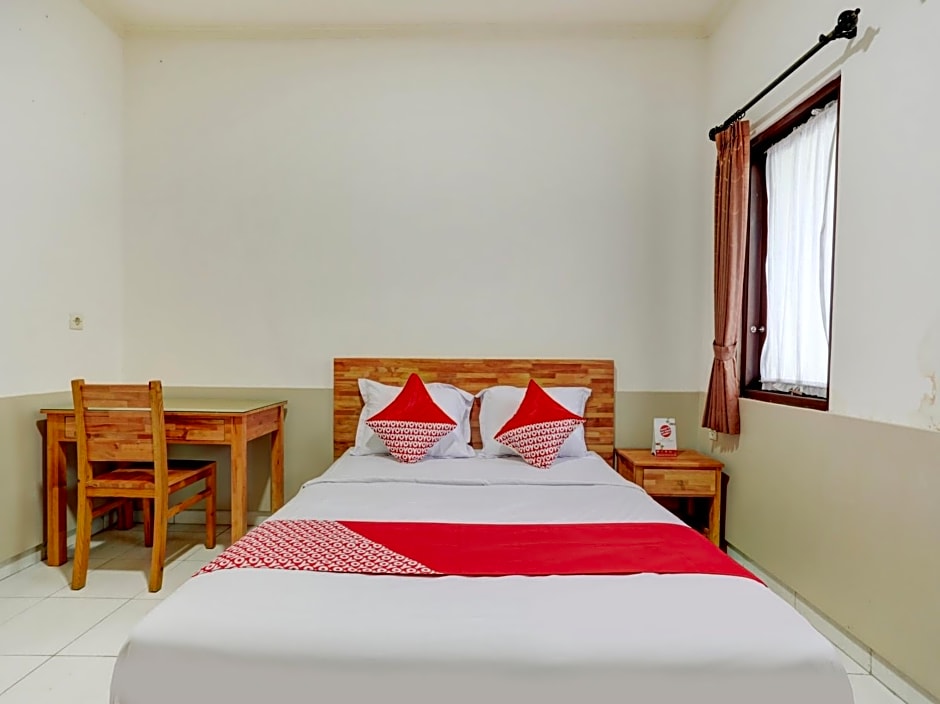 OYO Flagship 90754 Alamanda Guesthouse