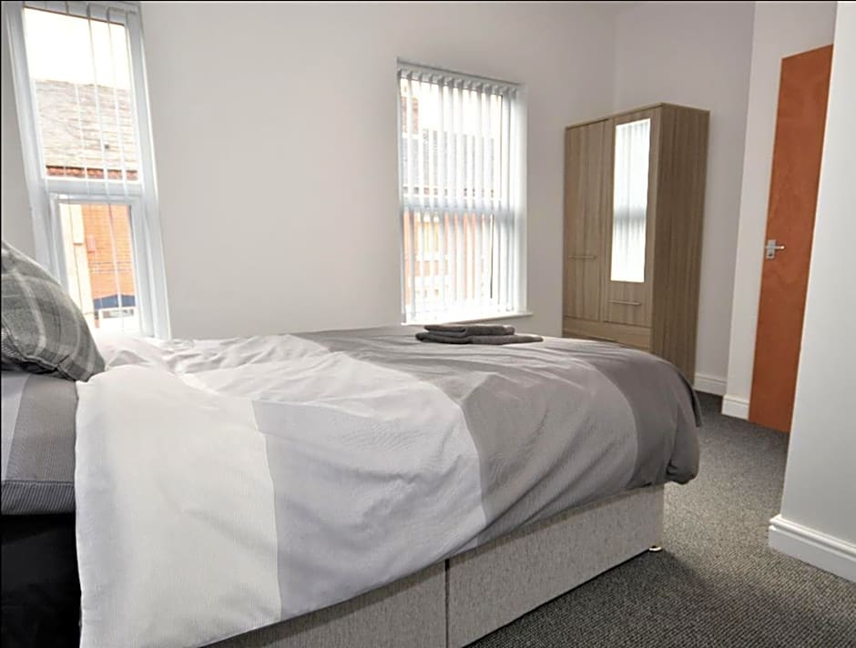 Townhouse @ 50 Birks Street Stoke