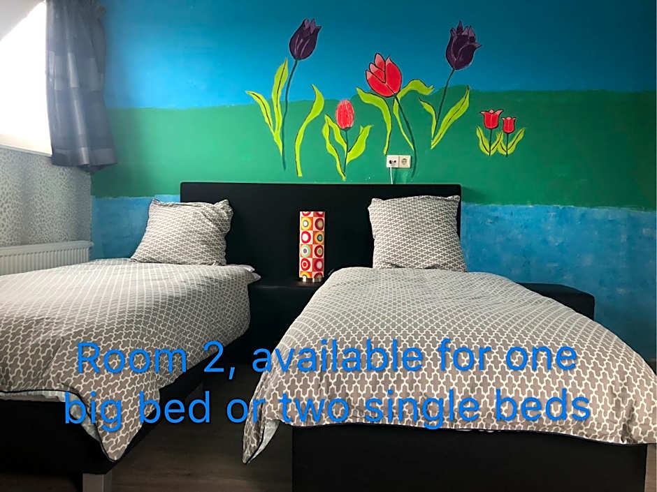 B&B nancy in holland met eigen badkamer , Jacuzzi niet inclusief , independent bathroom jacuzzi not included