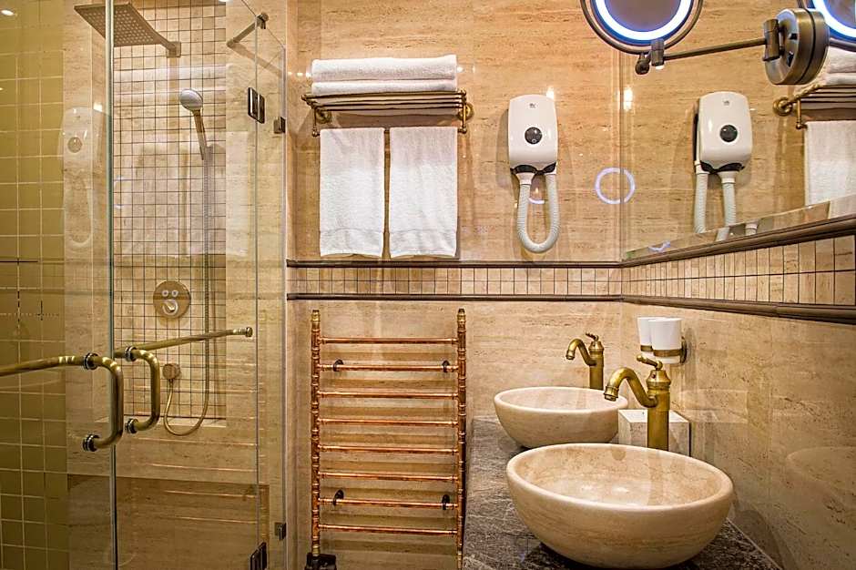 Villa Plaza Boutique Hotel & Spa