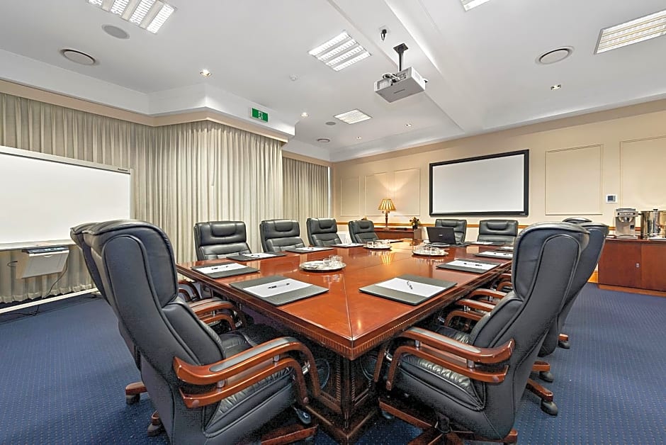 The Grand Hotel Launceston