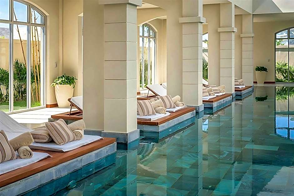 FLC Luxury Hotel Samson