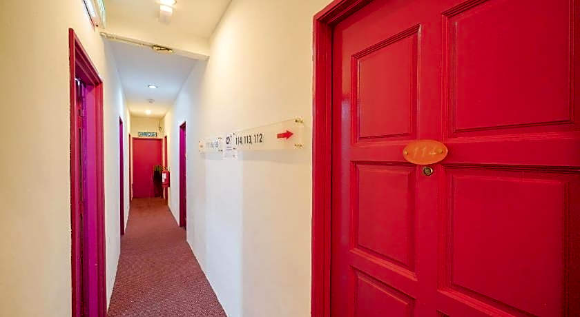 OYO 89710 Saujana CT View Hotel