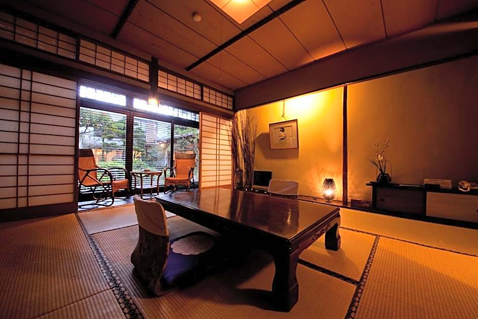 Ryokan Sennari (13 years or older)