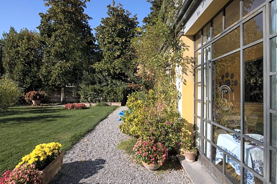 Al Porto Di Lucca B&B