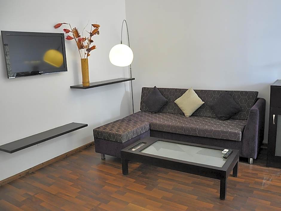 Aquatic Island by Poppys, Cochin