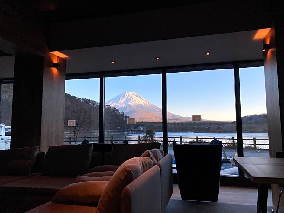 Shoji Lake Hotel