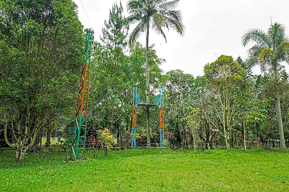 Hotel O Kampung Wisata Ekologi Puspa JagadNearGunung Kelud
