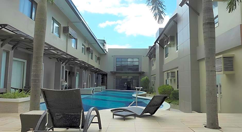 Circle Inn Hotel and Suites Bacolod