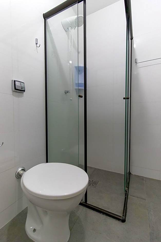 MTEY83 - 1 Dorm, Av. Brasil, Climatizado, Garagem