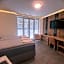 City Hotel