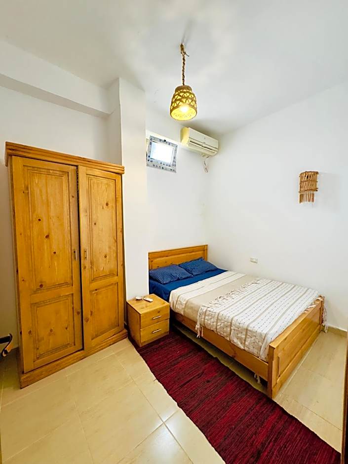 Apartment with roof top