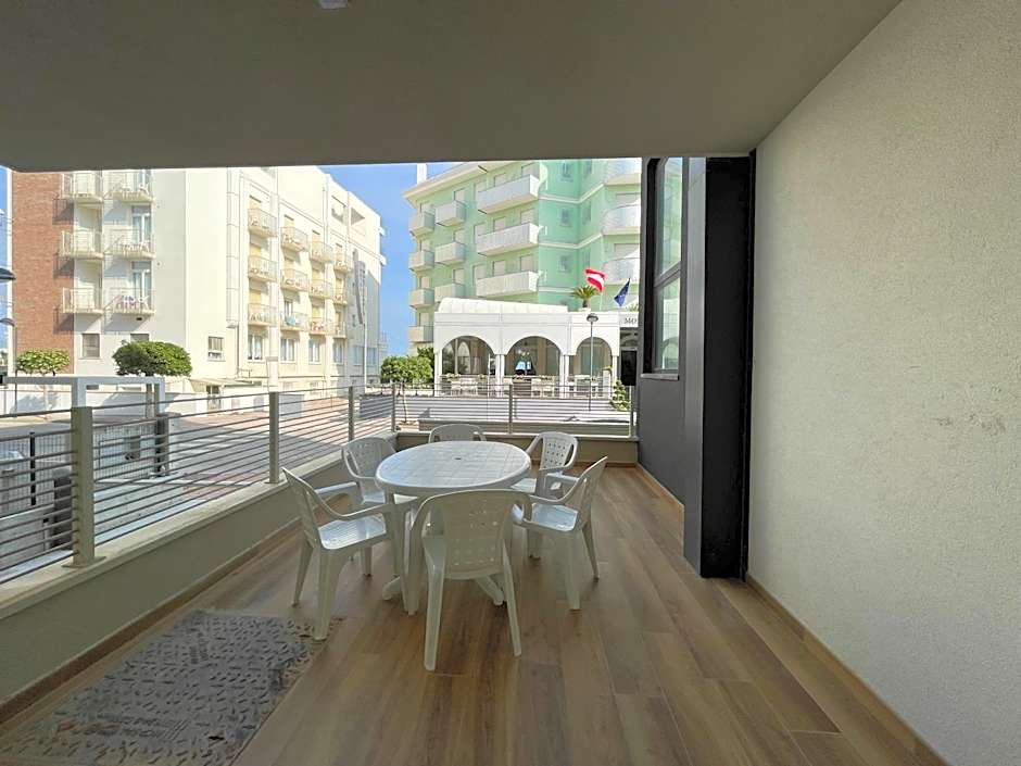 Marina Dream Beach Apartments with Sea View Terrace - Agenzia Cocal