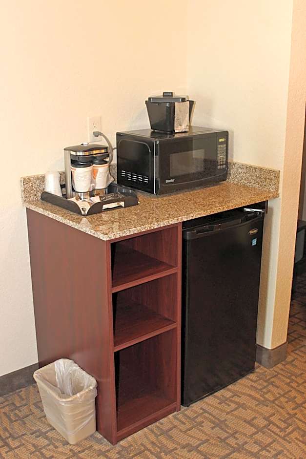 Cobblestone Inn & Suites - Lamoni