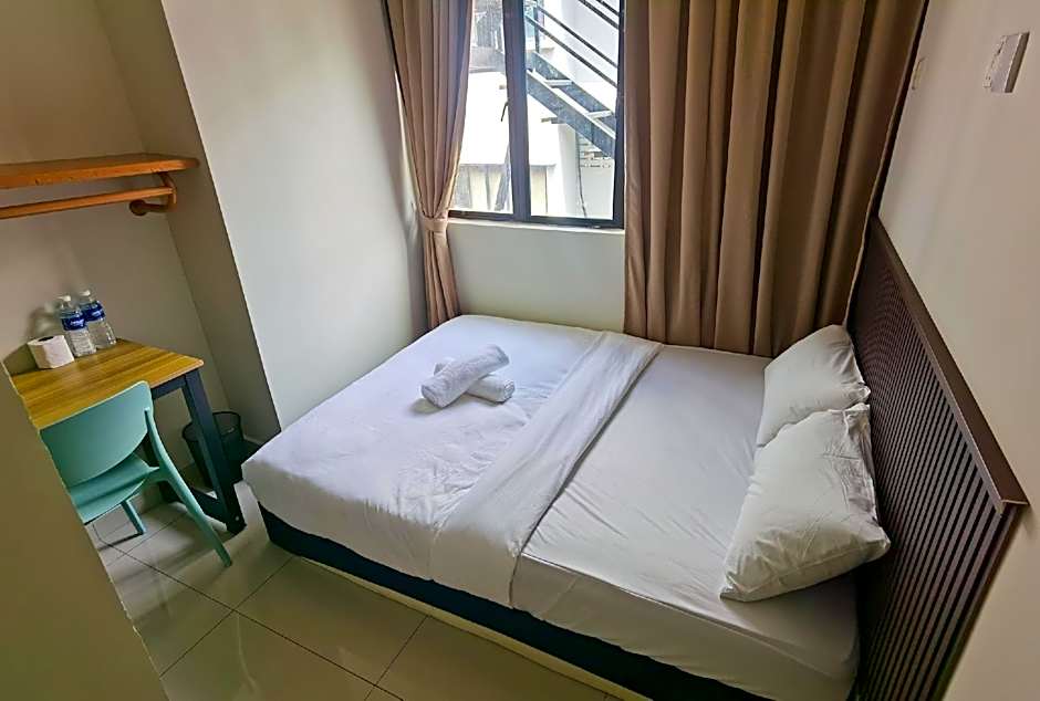 Pillows Plus Dream Inn