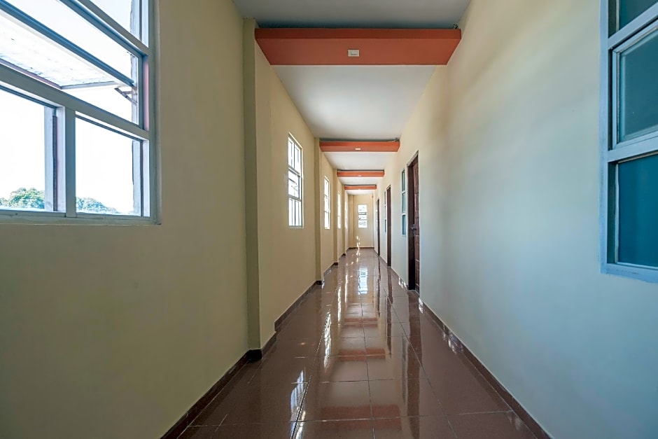 OYO 1075 Rumah Indah Losari Inn