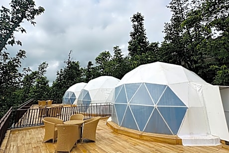 Wild Heaven Glamping And Resort Saputara