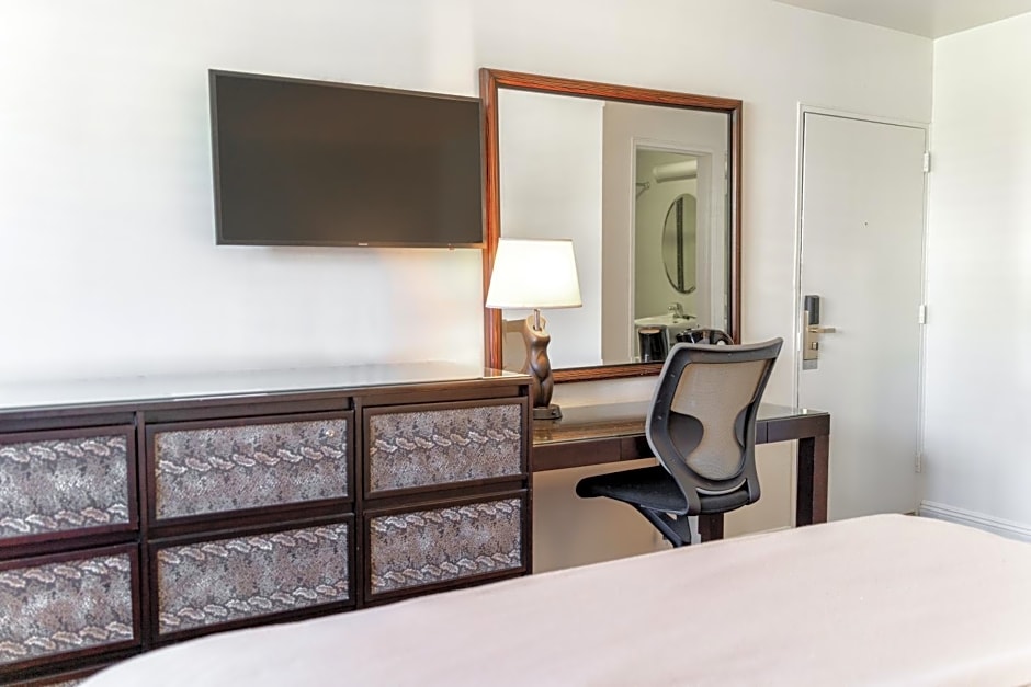 Hollywood Downtowner Inn