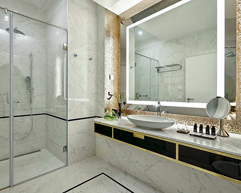 Parisi Udvar Hotel Budapest, part of Hyatt
