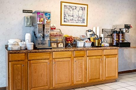 Super 8 by Wyndham Little Falls